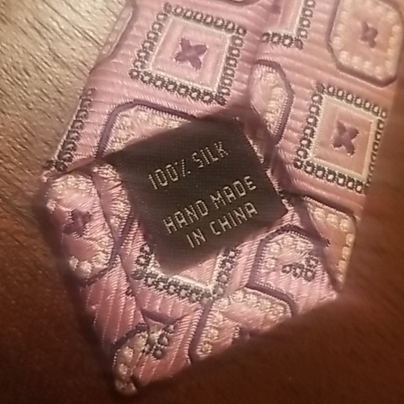 Jos.A.Bank Signature Collection Pink  61 in - Picture 5 of 5